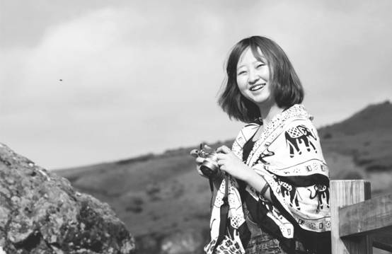 高原烈日下，那个风一样的女子，惊艳了时光