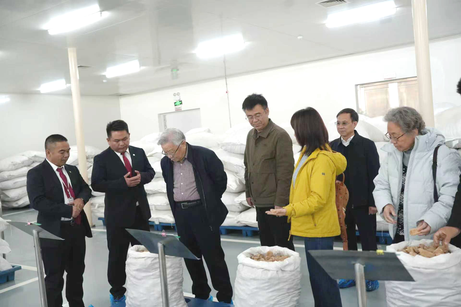 中国中药协会原会长房书亭到永孜堂考察